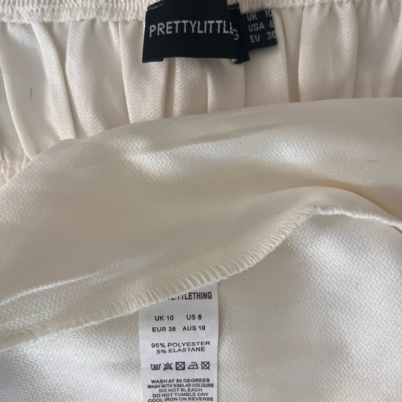 2 piece crop top pants set! 🛥️ Perfect when boating and outdoor activities. - Picture 6 of 9